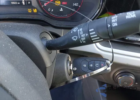 2025 Chevrolet Trax Fwd 1Rs из США, поврежденный, VIN KL77LGEP8SC104089